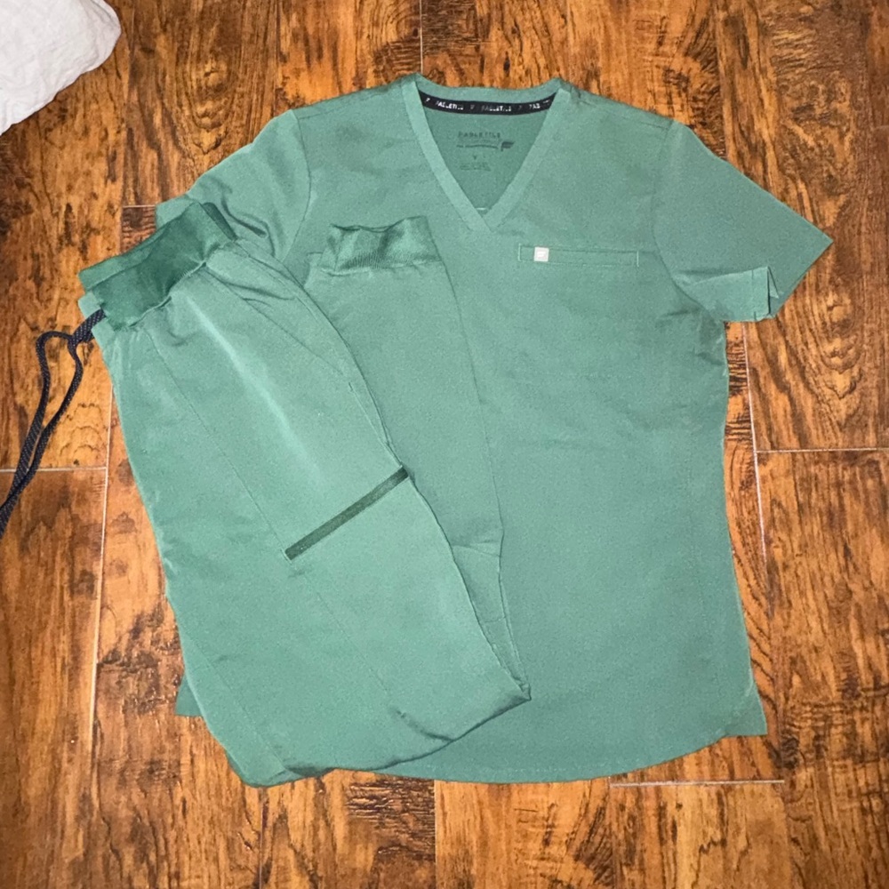 Fabletics Green Scrub Set